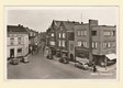 v.l.n.r. zicht op het pand "Koloniale Waren Het Zwaard", de Hoogstraat, en rechts, P. de Gruyter & Zn., begin jaren 50.